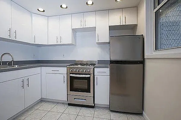 Rented by APT REALTY | media 11