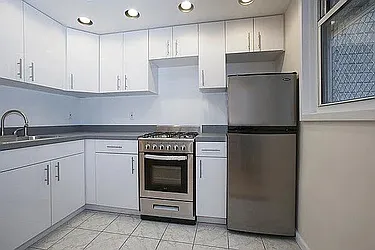 Rented by APT REALTY