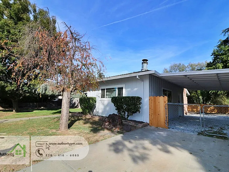 155 Mary Ln — Photo 3