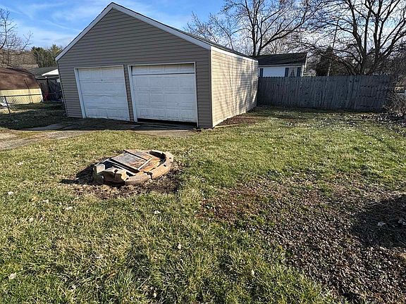 4th image of 1306 Garfield Ave