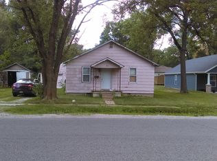 407 S Allen St, Centralia, MO 65240