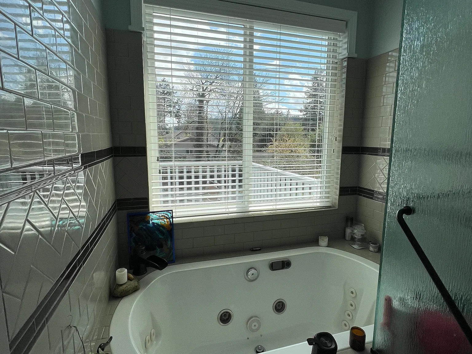 3 bed, 2.5 bath, 1600 sqft, $3,200 — Photo 3