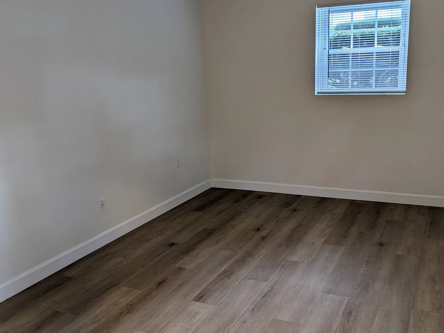 1 bed, 831 sqft, $2,100 — Photo 4