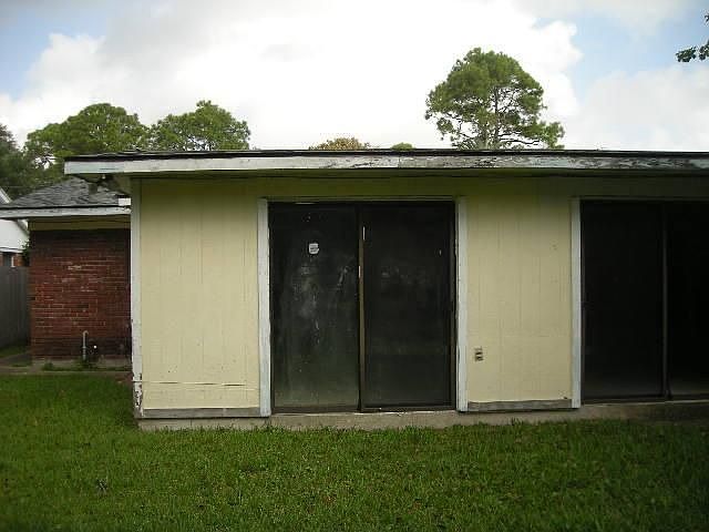 2nd image of 2503 Magnolia Dr
