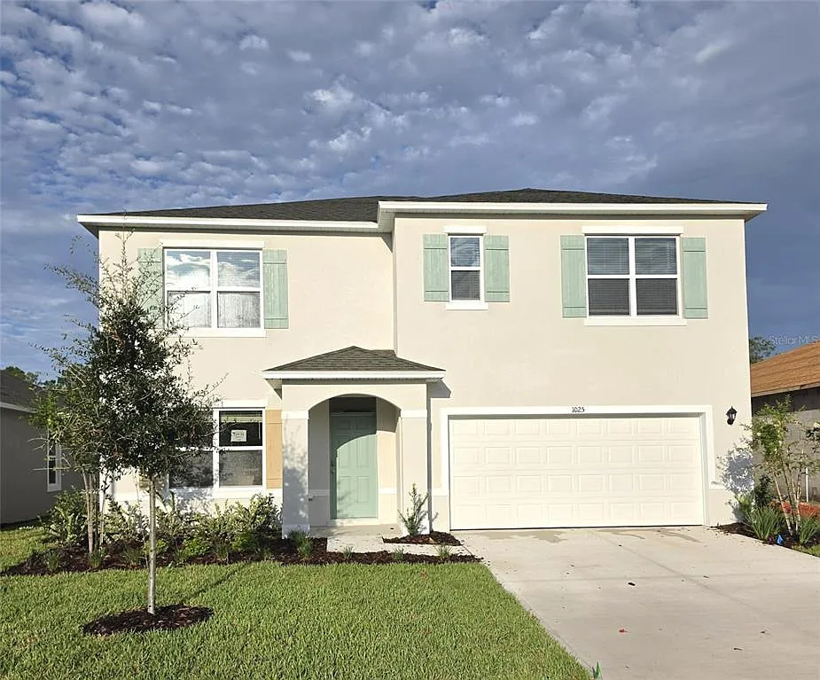 5 bed, 3.0 bath, 2601 sqft, $2,900 — Photo 1