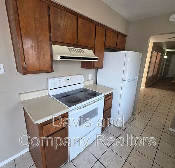 4412 Saint Andrews Dr #B — Photo 10