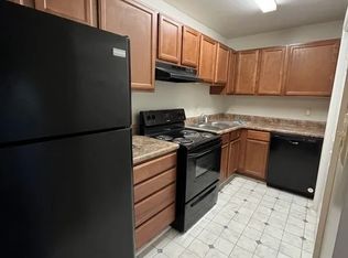2827 N Ohenry Blvd APT D, Greensboro, NC 27405