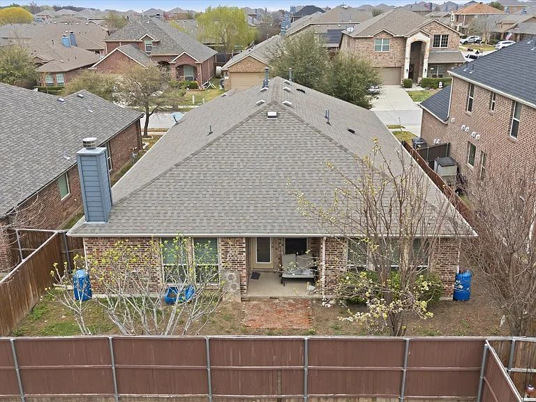 1115 Dickenson Dr — Photo 33