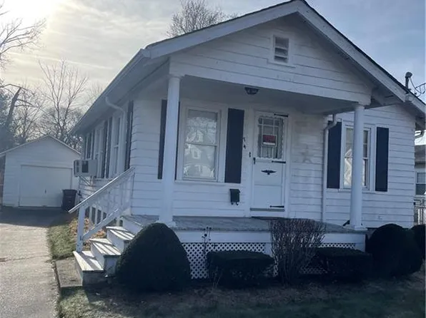 74 Sevilla Ave, Warwick, RI 02889