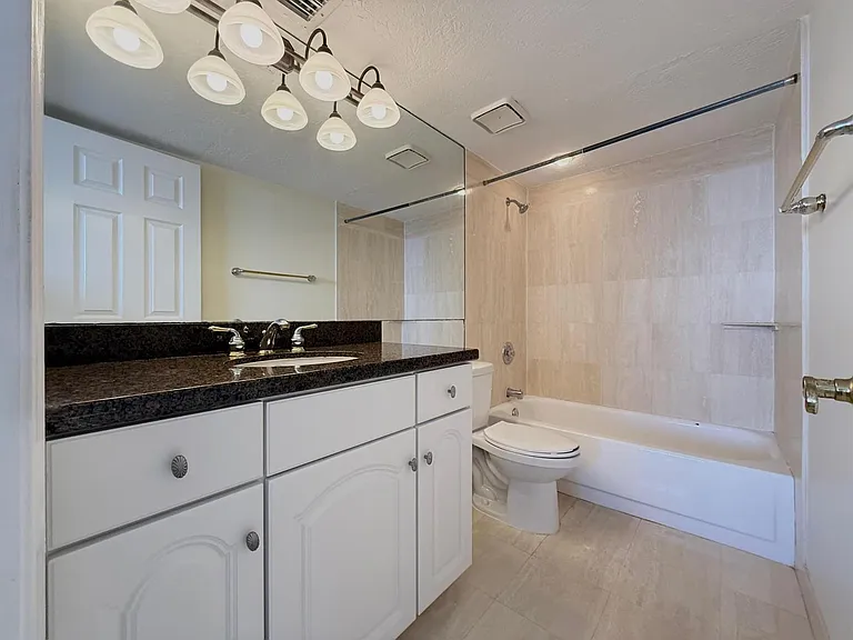 5600 N Flagler Dr #2209 — Photo 18