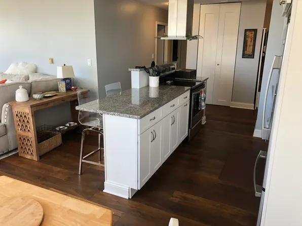 2700 N Hampden Ct APT 14B, Chicago, IL 60614