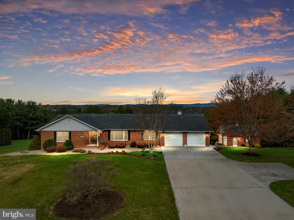 185 Cliffside Dr, Edinburg, VA 22824