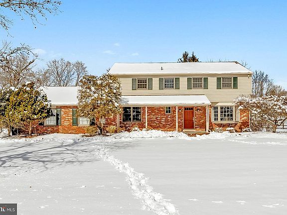 3rd image of 44 Buck Rd