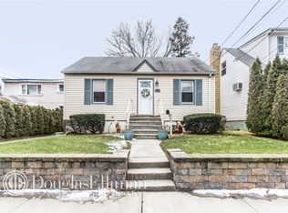 1511 Estelle Ave, Elmont, NY 11003