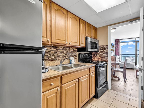4th image of 6804 N Ocean Blvd. #1433