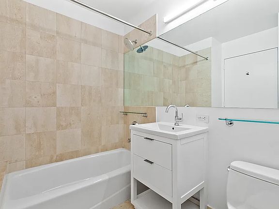 3rd image of 800 6th Ave APT 25F