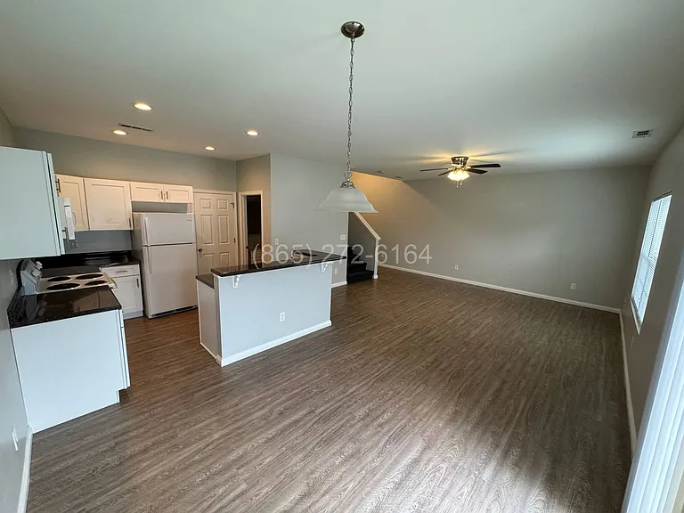 4807 Fennel Rd NE — Photo 5