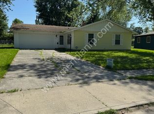 2219 Drake Dr, Fort Wayne, IN 46819