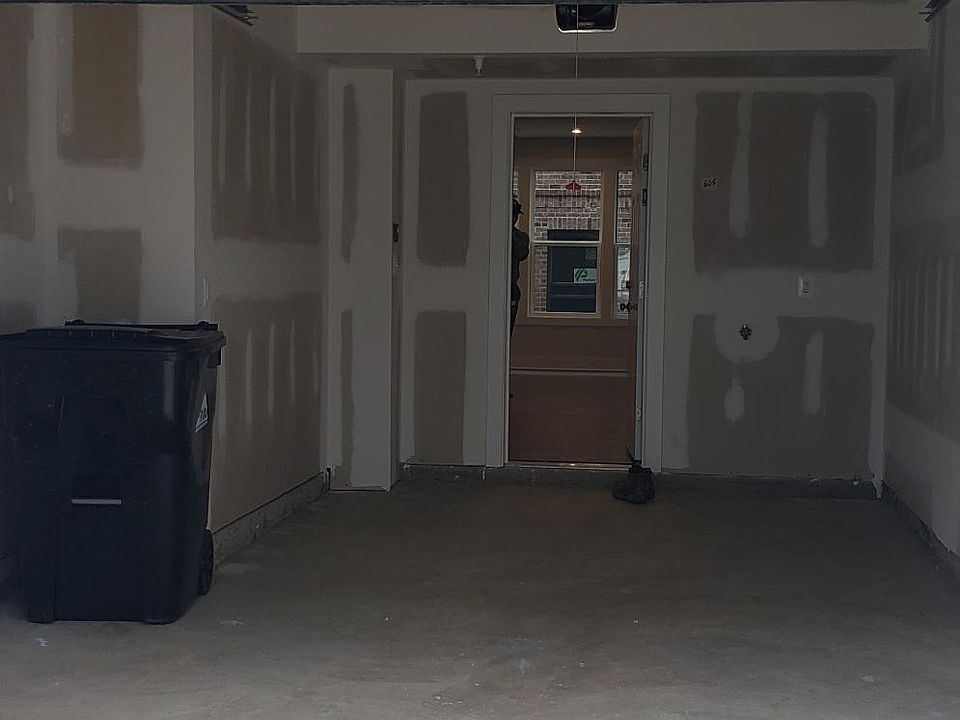 Single car garage view