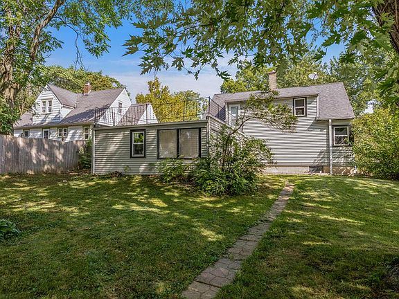 2nd image of 8505 W Arthur AVENUE