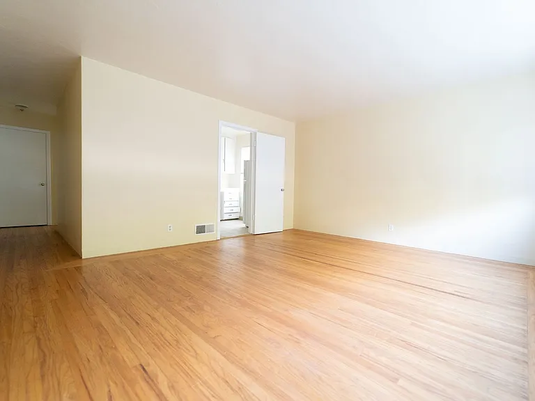 1820 Spruce St. — Photo 2