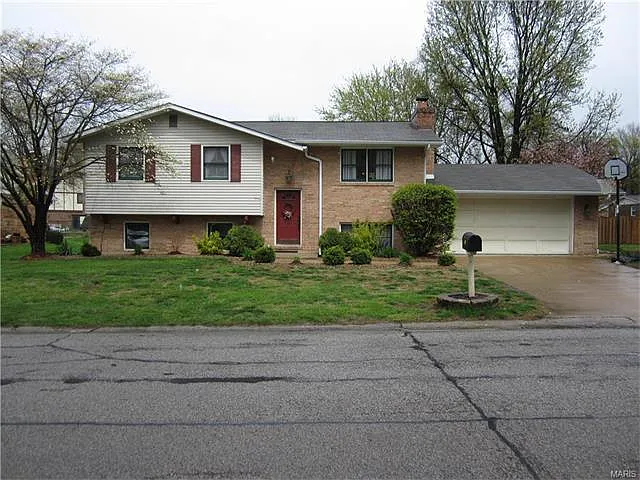 18 Matterhorn Dr photo 1