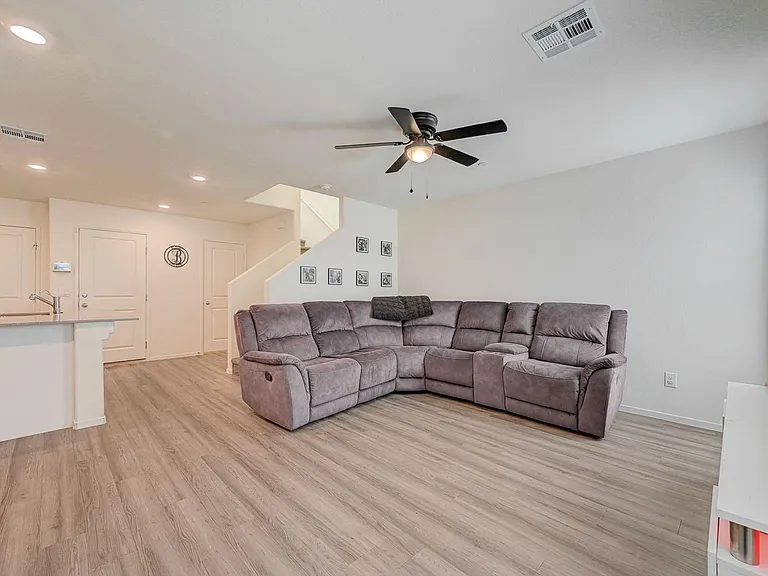 6928 Honor Hill St — Photo 22
