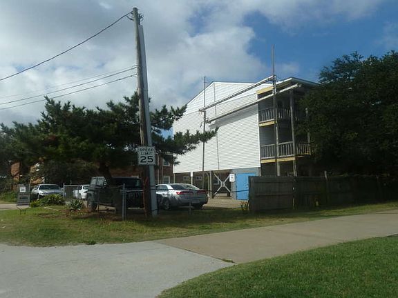 2nd image of 9633 19th Bay St