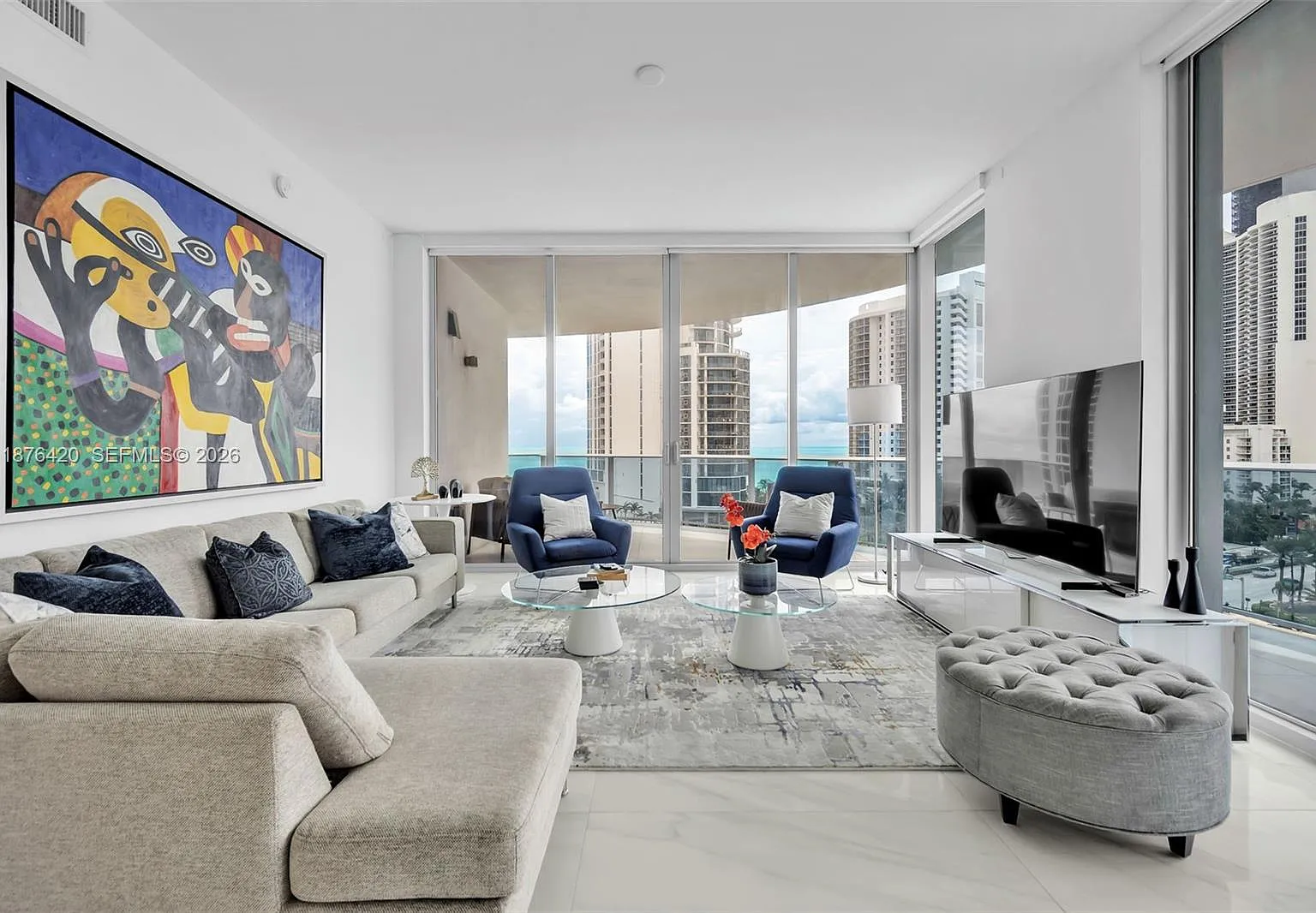 Aurora Condominium — Photo 3