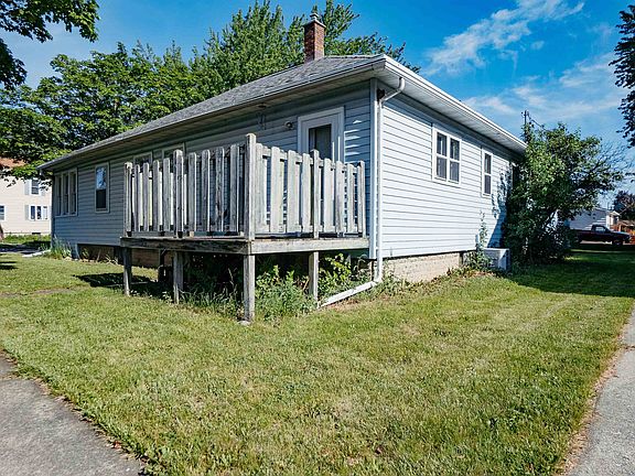 5th image of 99 N Bell St