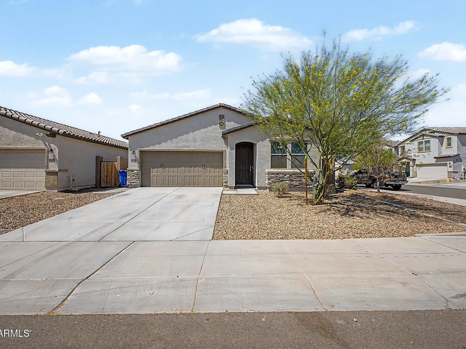 4 bed, 2.5 bath, 1801 sqft, $2,250 — Photo 3