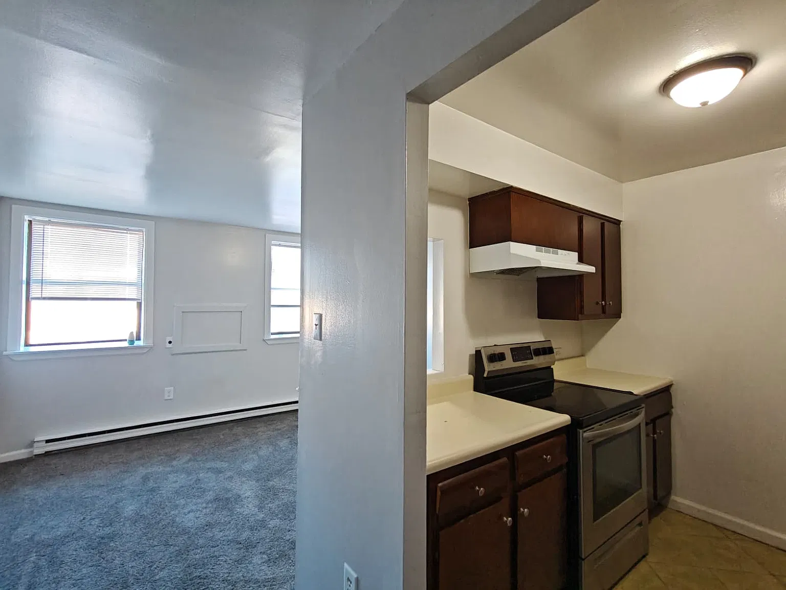 East Germantown's Next Hot 1-Bedroom! — Photo 2