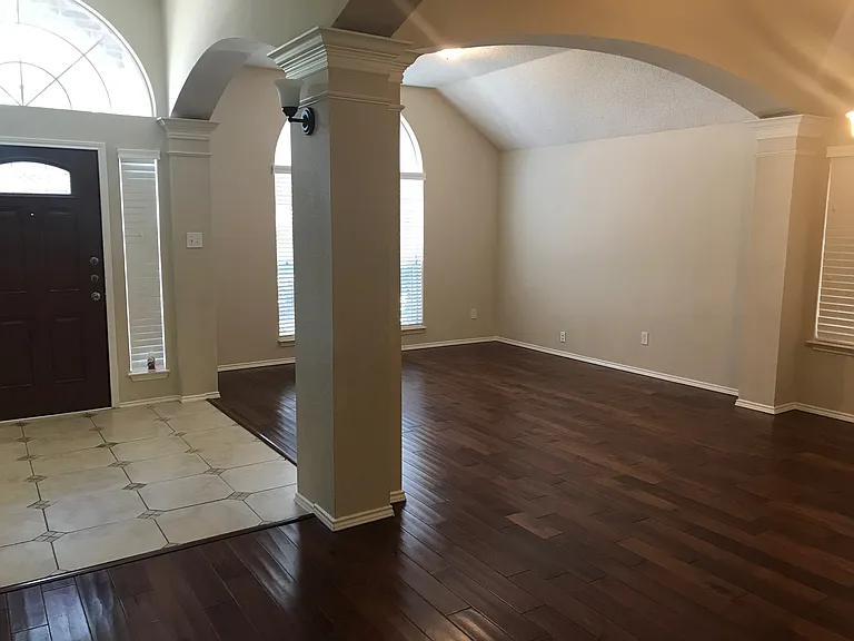 8025 Alderwood Dr — Photo 5