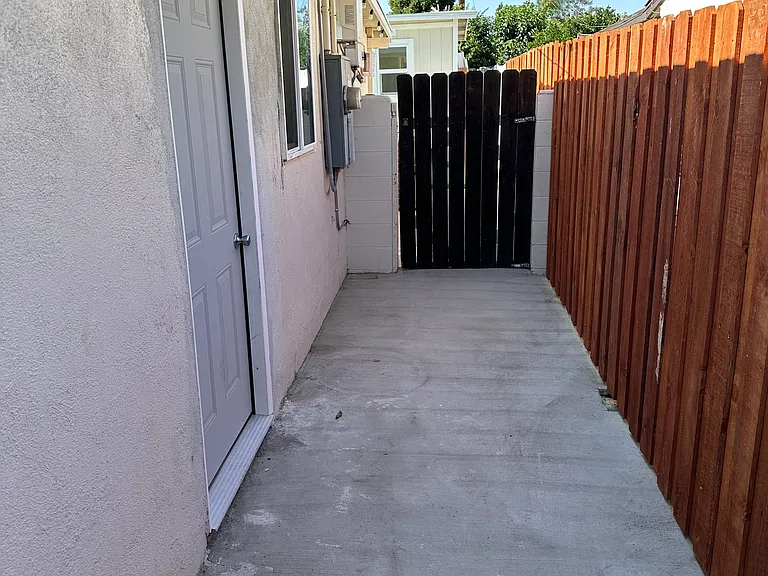 W 3rd St — Photo 13