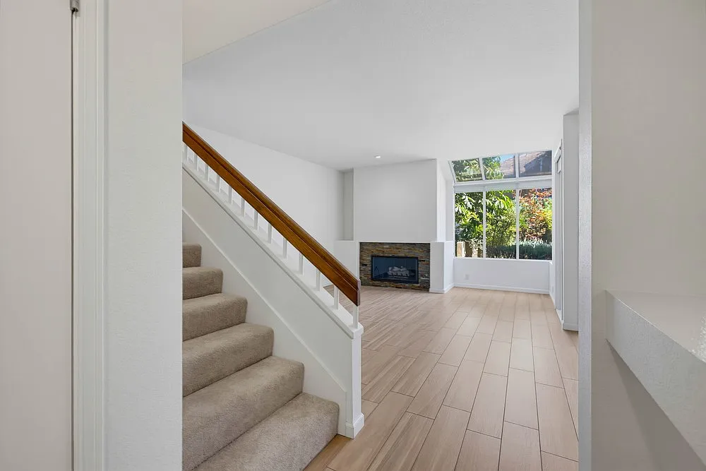 3 bed, 1983 sqft, $5,400 — Photo 3