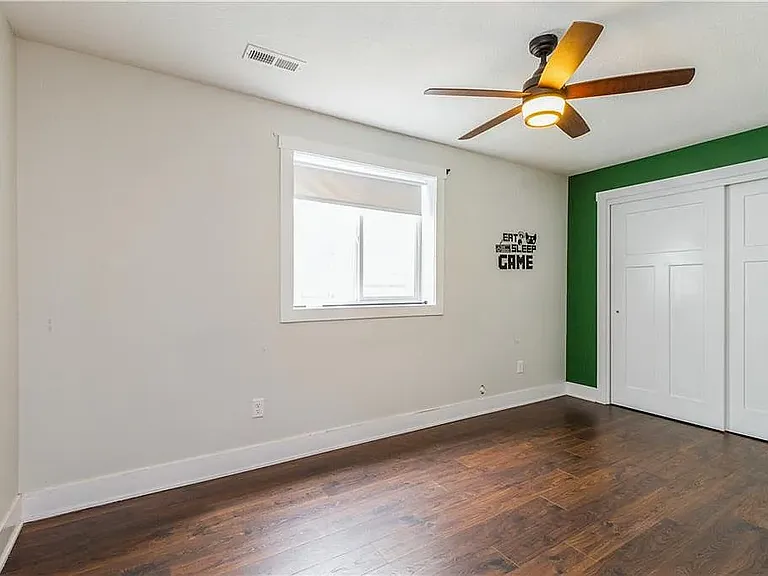 500 W 18th Pl — Photo 10
