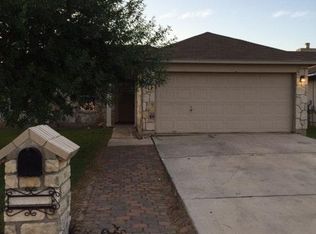 226 Talon Dr, Luling, TX 78648