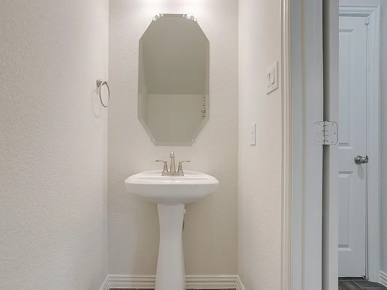6721 Farsight Dr — Photo 20
