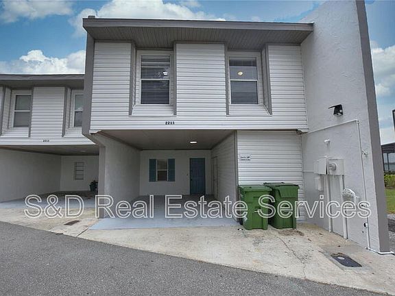 2nd image of 2211 9th St SE