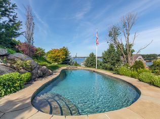 10 Smiths Point Rd, Manchester, MA 01944