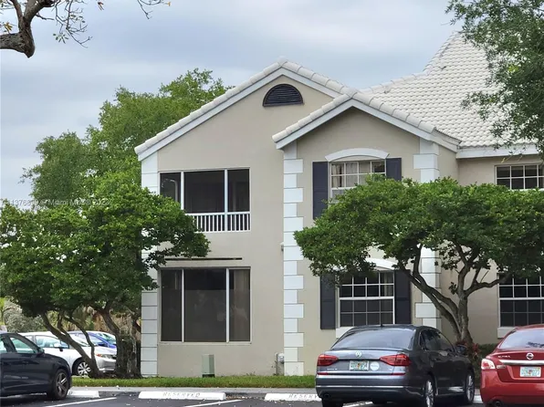 2871 N Oakland Forest Dr APT 202, Oakland Park, FL 33309