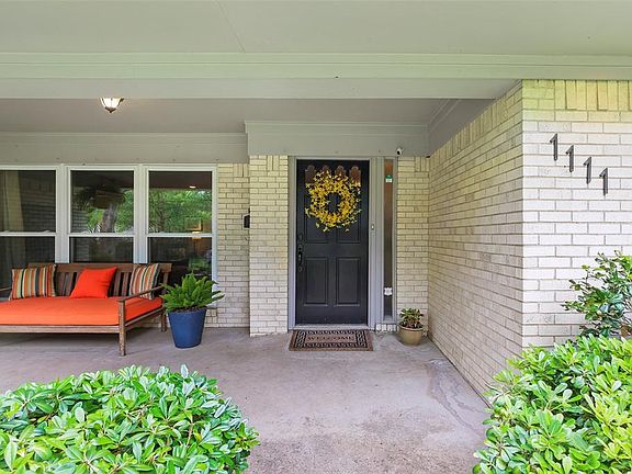 3rd image of 1111 Hamilton Dr