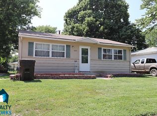 1221 N 56th St, Lincoln, NE 68504