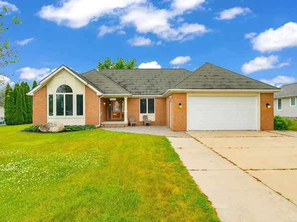 5398 Union St, Lexington, MI 48450