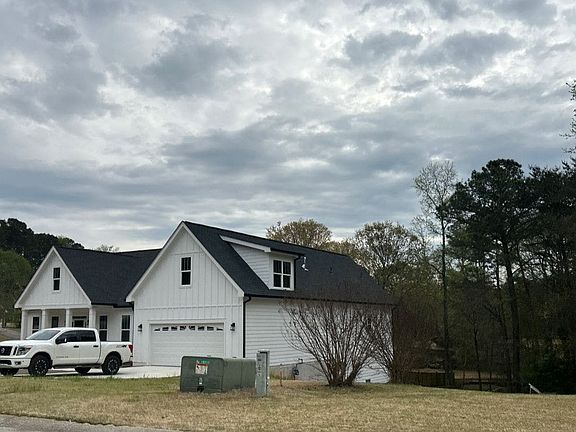 3rd image of 45 Thornwood Ln