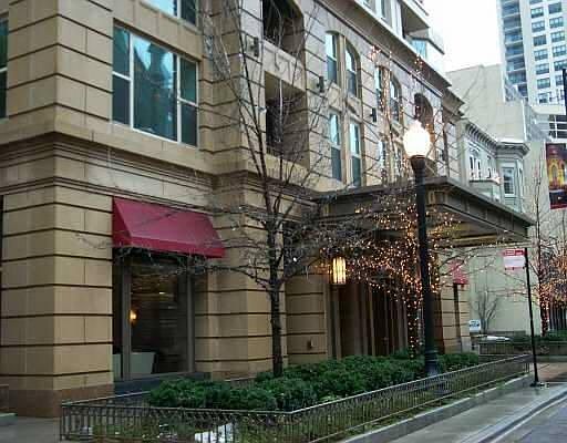 1st image of 25 E Superior St APT 1405