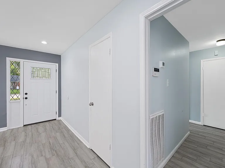 10623 Wickersham Ln — Photo 17