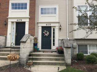 4177 Milford Ln, Aurora, IL 60504