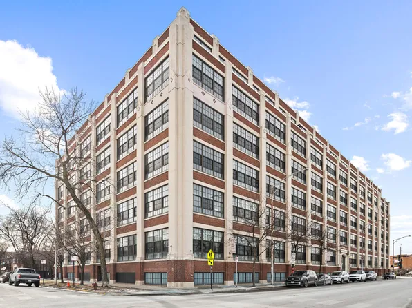 3963 W Belmont Ave Unit 218, Chicago, IL 60618