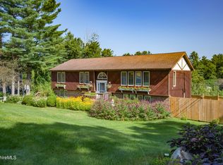 2 Caratina Ave, Pittsfield, MA 01201